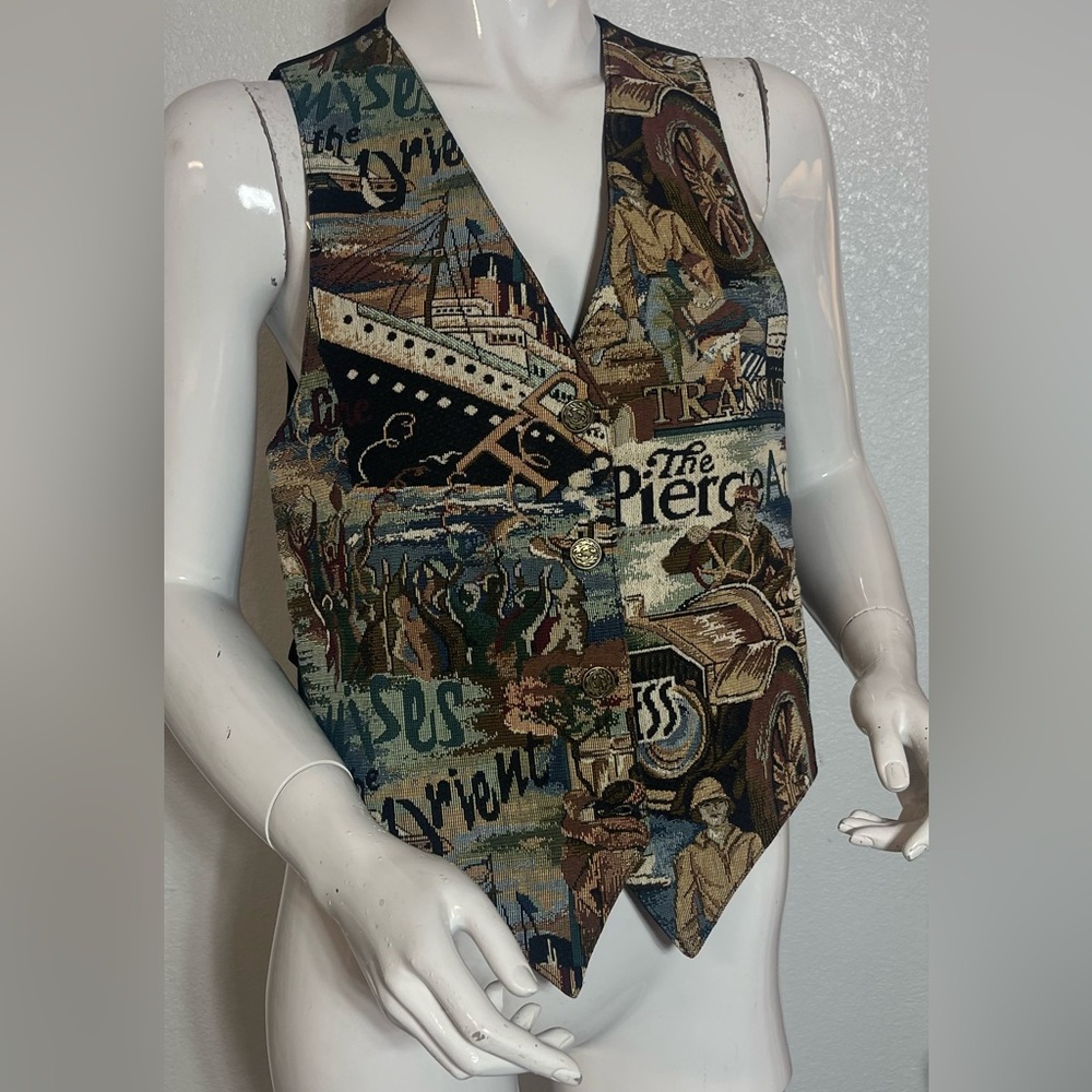 Vintage‼️Nadia Multicolor Graphic Vest